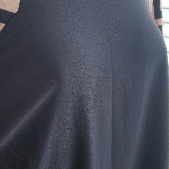 PerSeption Concept Geometric Design Top - Picture 5 of 5